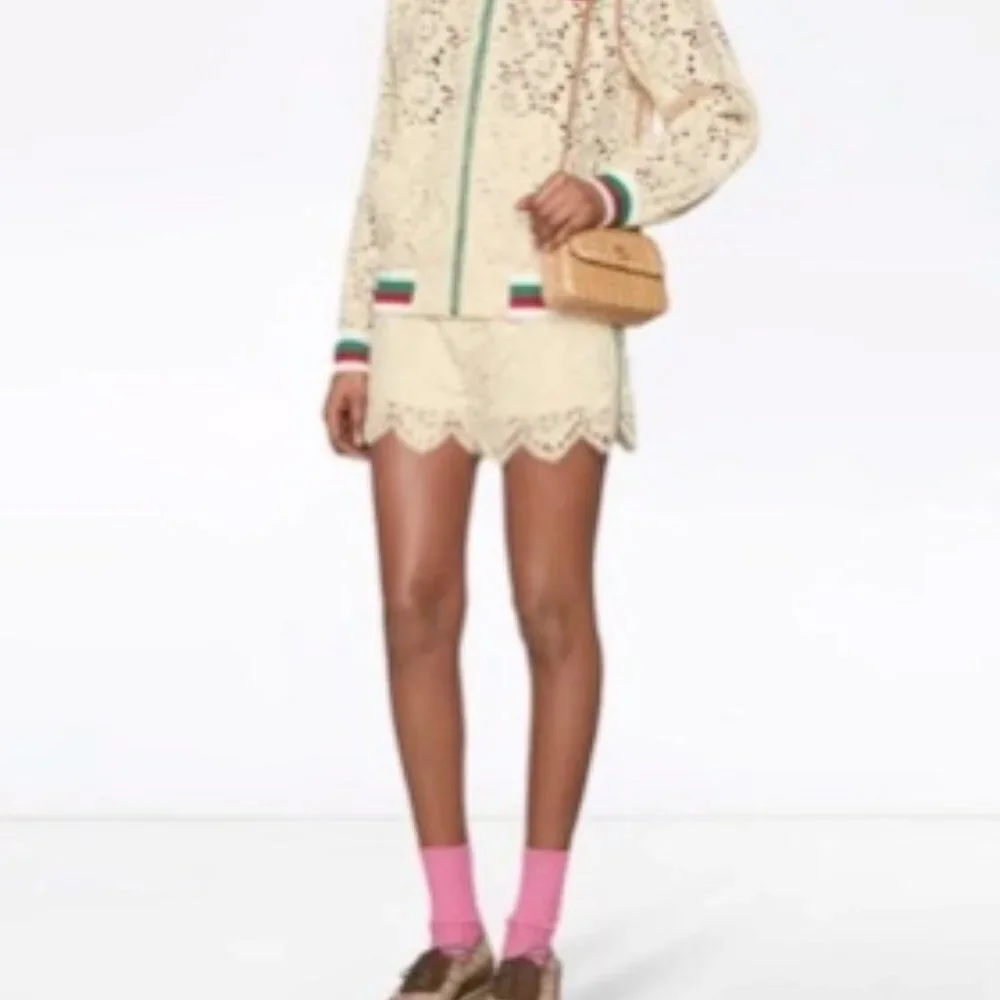 GUCCI FLOWER LACE SHORTS - Picture 7 of 8